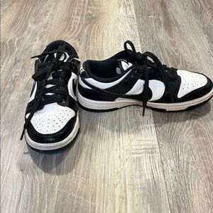 Nike Dunk Low Panda Size 6